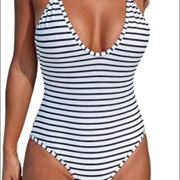 🆕 cupshe nautical inspired one piece cross strap swimsuit sz Small - Picture 2 of 12